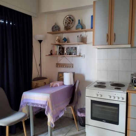Small And Cosy Appartment- Piccolina Loutraki  Eksteriør bilde